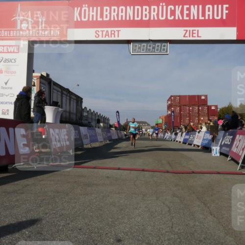03.10.2025 - Köhlbrandbrückenlauf Matties Gatica Varas http://msf.ph/oto/9166697 03.10.2025 10:04:10 Ziel 1141, 1543, 1702, 2732, 2791, 2798 meine-sportfotos.de