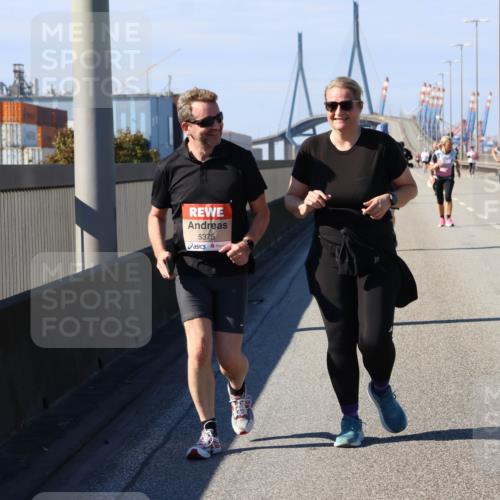 03.10.2025 - Köhlbrandbrückenlauf Strokosch-Dieckow http://msf.ph/oto/9166701 03.10.2025 13:21:32 Position 3 5375 meine-sportfotos.de