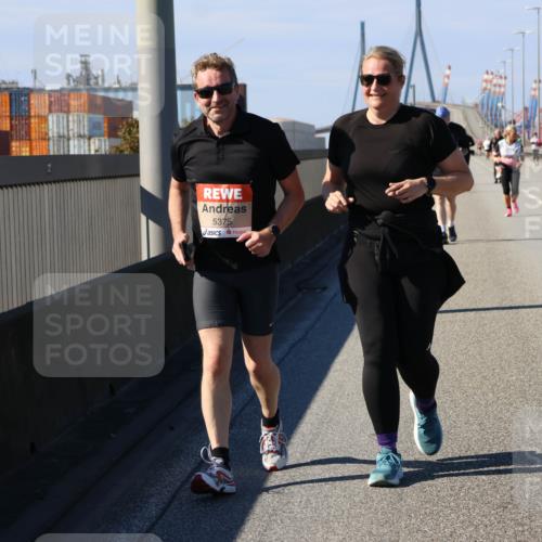 03.10.2025 - Köhlbrandbrückenlauf Strokosch-Dieckow http://msf.ph/oto/9166708 03.10.2025 13:21:33 Position 3 5375 meine-sportfotos.de