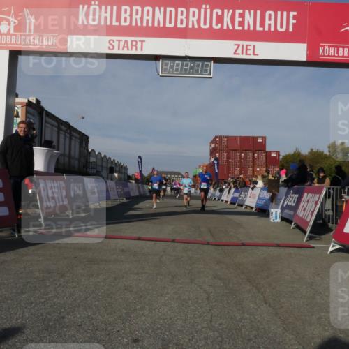 03.10.2025 - Köhlbrandbrückenlauf Matties Gatica Varas http://msf.ph/oto/9166713 03.10.2025 10:04:15 Ziel 1056, 1245, 1533, 1543, 1702, 2732, 2791, 2798, 3067, 3766, 3830 meine-sportfotos.de