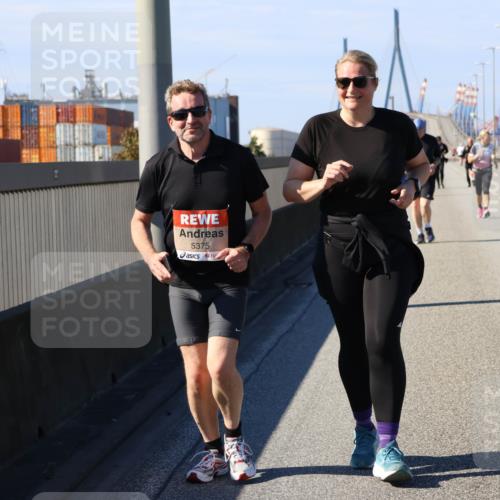 03.10.2025 - Köhlbrandbrückenlauf Strokosch-Dieckow http://msf.ph/oto/9166714 03.10.2025 13:21:33 Position 3 5375 meine-sportfotos.de