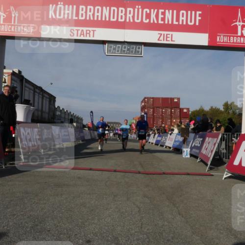 03.10.2025 - Köhlbrandbrückenlauf Matties Gatica Varas http://msf.ph/oto/9166717 03.10.2025 10:04:15 Ziel 1056, 1245, 1533, 1543, 1702, 2732, 2791, 2798, 3067, 3766, 3830 meine-sportfotos.de