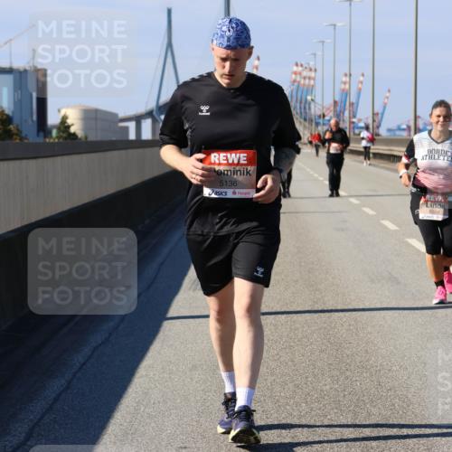 03.10.2025 - Köhlbrandbrückenlauf Strokosch-Dieckow http://msf.ph/oto/9166722 03.10.2025 13:21:42 Position 3 5136, 6550, 5445 meine-sportfotos.de