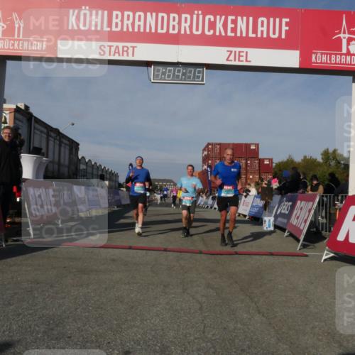 03.10.2025 - Köhlbrandbrückenlauf Matties Gatica Varas http://msf.ph/oto/9166723 03.10.2025 10:04:17 Ziel 1056, 1245, 1370, 1533, 1543, 1702, 2323, 2732, 2791, 2798, 3067, 3766, 3830 meine-sportfotos.de