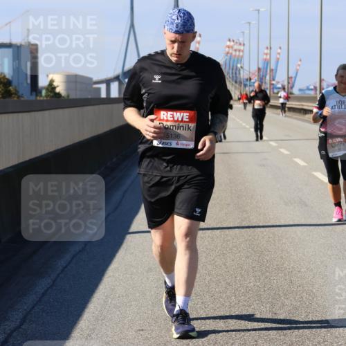 03.10.2025 - Köhlbrandbrückenlauf Strokosch-Dieckow http://msf.ph/oto/9166727 03.10.2025 13:21:42 Position 3 5136, 6560, 5445 meine-sportfotos.de
