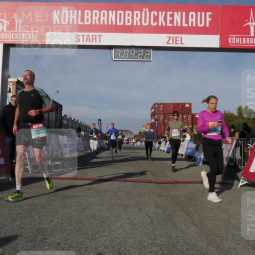 03.10.2025 - Köhlbrandbrückenlauf Matties Gatica Varas http://msf.ph/oto/9166748 03.10.2025 10:04:24 Ziel 1056, 1177, 1245, 1370, 1533, 2323, 3067, 3516, 3830 meine-sportfotos.de