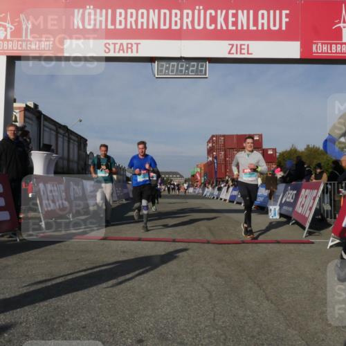 03.10.2025 - Köhlbrandbrückenlauf Matties Gatica Varas http://msf.ph/oto/9166755 03.10.2025 10:04:26 Ziel 1080, 1177, 1370, 1533, 2323, 3067, 3301, 3379, 3516, 3791, 3830 meine-sportfotos.de