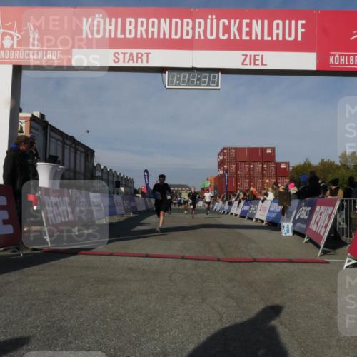 03.10.2025 - Köhlbrandbrückenlauf Matties Gatica Varas http://msf.ph/oto/9166780 03.10.2025 10:04:32 Ziel 1080, 1177, 2029, 3301, 3379, 3516, 3791 meine-sportfotos.de