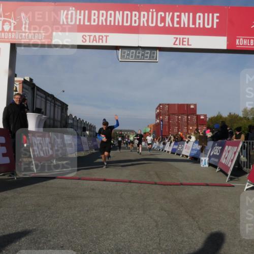 03.10.2025 - Köhlbrandbrückenlauf Matties Gatica Varas http://msf.ph/oto/9166781 03.10.2025 10:04:33 Ziel 1080, 1177, 2029, 3301, 3379, 3516, 3791 meine-sportfotos.de