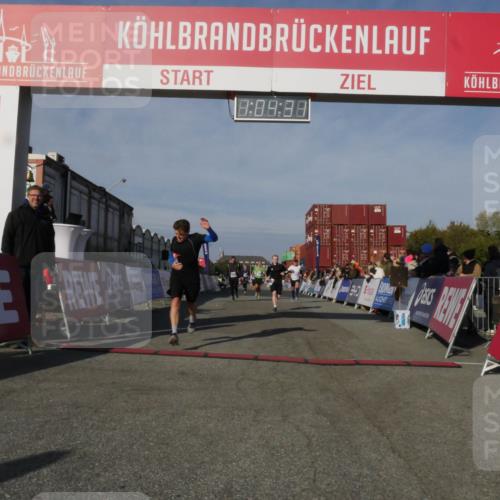 03.10.2025 - Köhlbrandbrückenlauf Matties Gatica Varas http://msf.ph/oto/9166783 03.10.2025 10:04:33 Ziel 1080, 1177, 2029, 3301, 3379, 3516, 3791 meine-sportfotos.de