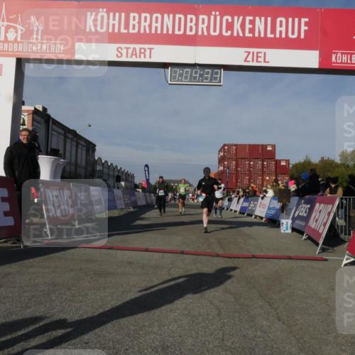 03.10.2025 - Köhlbrandbrückenlauf Matties Gatica Varas http://msf.ph/oto/9166789 03.10.2025 10:04:35 Ziel 1025, 1080, 2029, 3301, 3379, 3516, 3791 meine-sportfotos.de