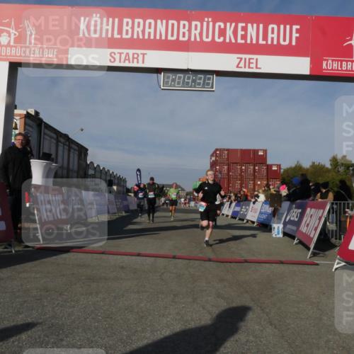 03.10.2025 - Köhlbrandbrückenlauf Matties Gatica Varas http://msf.ph/oto/9166791 03.10.2025 10:04:35 Ziel 1025, 1080, 2029, 3301, 3379, 3516, 3791 meine-sportfotos.de