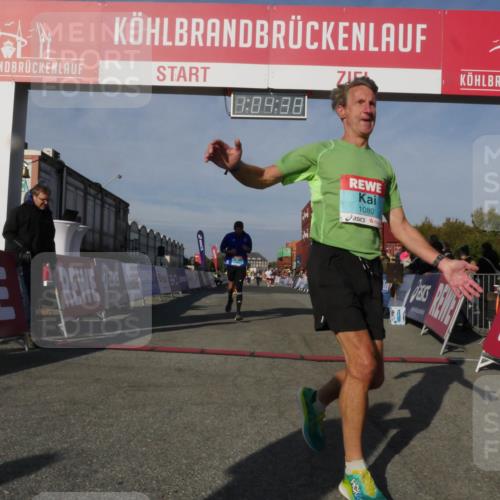 03.10.2025 - Köhlbrandbrückenlauf Matties Gatica Varas http://msf.ph/oto/9166808 03.10.2025 10:04:40 Ziel 1025, 1073, 1218, 1308, 1623, 2029, 2672, 2822, 3160, 3799 meine-sportfotos.de