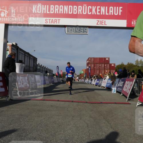 03.10.2025 - Köhlbrandbrückenlauf Matties Gatica Varas http://msf.ph/oto/9166809 03.10.2025 10:04:40 Ziel 1025, 1073, 1218, 1308, 1623, 2029, 2672, 2822, 3160, 3799 meine-sportfotos.de