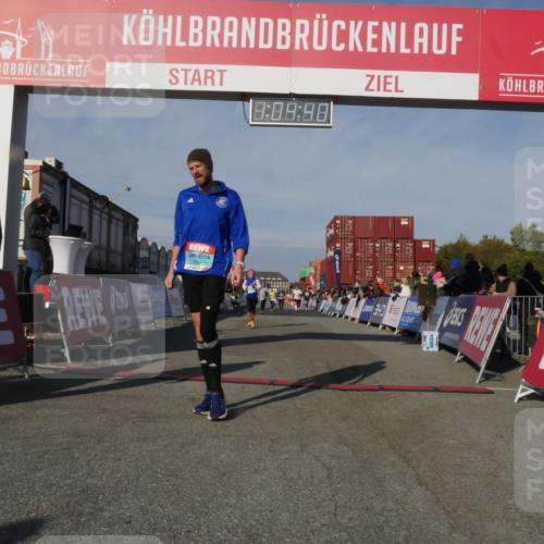 03.10.2025 - Köhlbrandbrückenlauf Matties Gatica Varas http://msf.ph/oto/9166816 03.10.2025 10:04:42 Ziel 1025, 1073, 1218, 1308, 1623, 2672, 2822, 3160, 3753, 3799 meine-sportfotos.de