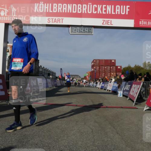 03.10.2025 - Köhlbrandbrückenlauf Matties Gatica Varas http://msf.ph/oto/9166820 03.10.2025 10:04:43 Ziel 1025, 1073, 1218, 1308, 1623, 2672, 2822, 3160, 3753, 3799 meine-sportfotos.de