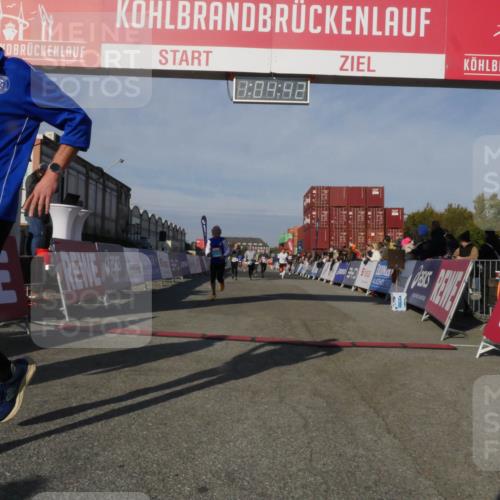 03.10.2025 - Köhlbrandbrückenlauf Matties Gatica Varas http://msf.ph/oto/9166822 03.10.2025 10:04:44 Ziel 1025, 1073, 1218, 1308, 1623, 2672, 2822, 3160, 3753, 3799, 3835 meine-sportfotos.de