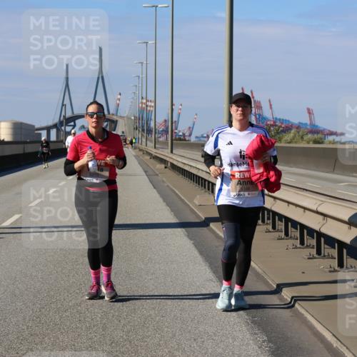 03.10.2025 - Köhlbrandbrückenlauf Strokosch-Dieckow http://msf.ph/oto/9166823 03.10.2025 13:22:25 Position 3 5275, 5388 meine-sportfotos.de