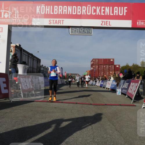 03.10.2025 - Köhlbrandbrückenlauf Matties Gatica Varas http://msf.ph/oto/9166829 03.10.2025 10:04:46 Ziel 1025, 1073, 1218, 1308, 1623, 2672, 2714, 2822, 3160, 3753, 3799, 3835 meine-sportfotos.de