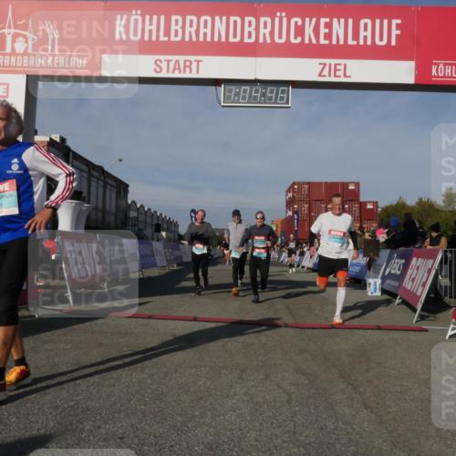 03.10.2025 - Köhlbrandbrückenlauf Matties Gatica Varas http://msf.ph/oto/9166837 03.10.2025 10:04:48 Ziel 1073, 1218, 1225, 1308, 1623, 2672, 2714, 2822, 3160, 3753, 3799, 3835 meine-sportfotos.de