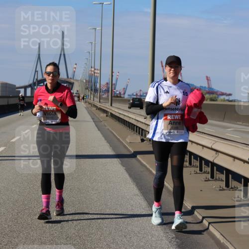 03.10.2025 - Köhlbrandbrückenlauf Strokosch-Dieckow http://msf.ph/oto/9166840 03.10.2025 13:22:25 Position 3 5275, 5388 meine-sportfotos.de