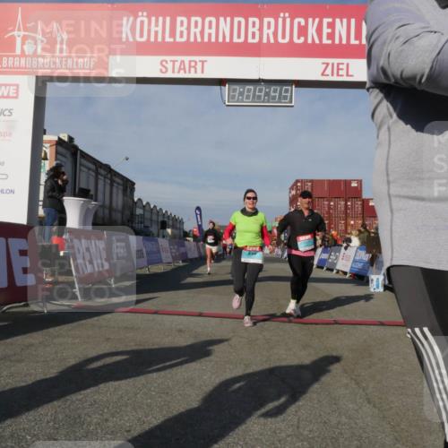 03.10.2025 - Köhlbrandbrückenlauf Matties Gatica Varas http://msf.ph/oto/9166848 03.10.2025 10:04:51 Ziel 1225, 1236, 1403, 2714, 2822, 3117, 3753, 3799, 3835 meine-sportfotos.de