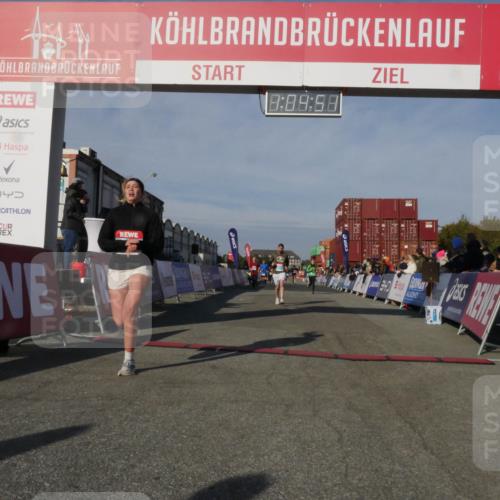 03.10.2025 - Köhlbrandbrückenlauf Matties Gatica Varas http://msf.ph/oto/9166858 03.10.2025 10:04:53 Ziel 1225, 1236, 1403, 1447, 2714, 3117, 3753, 3812, 3835 meine-sportfotos.de