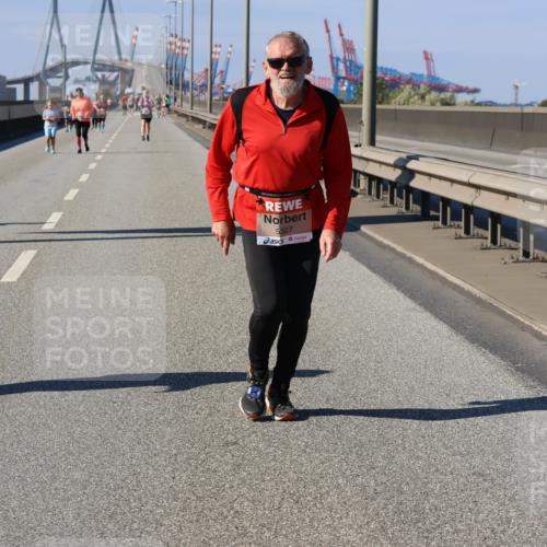 03.10.2025 - Köhlbrandbrückenlauf Strokosch-Dieckow http://msf.ph/oto/9166862 03.10.2025 13:22:44 Position 3 5327 meine-sportfotos.de