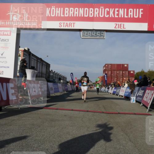 03.10.2025 - Köhlbrandbrückenlauf Matties Gatica Varas http://msf.ph/oto/9166863 03.10.2025 10:04:55 Ziel 1225, 1236, 1403, 1447, 2714, 3117, 3812, 3835 meine-sportfotos.de