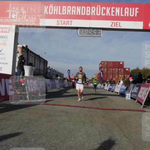 03.10.2025 - Köhlbrandbrückenlauf Matties Gatica Varas http://msf.ph/oto/9166865 03.10.2025 10:04:55 Ziel 1225, 1236, 1403, 1447, 2714, 3117, 3812, 3835 meine-sportfotos.de