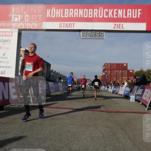 03.10.2025 - Köhlbrandbrückenlauf Matties Gatica Varas http://msf.ph/oto/9166883 03.10.2025 10:05:00 Ziel 1225, 1236, 1302, 1403, 1447, 1457, 3117, 3812 meine-sportfotos.de