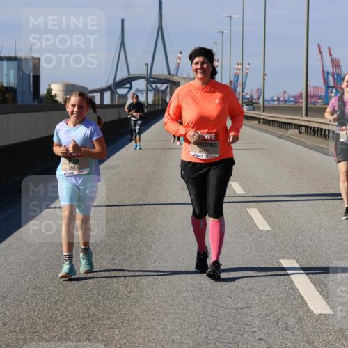 03.10.2025 - Köhlbrandbrückenlauf Strokosch-Dieckow http://msf.ph/oto/9166885 03.10.2025 13:23:05 Position 3 5611, 5860 meine-sportfotos.de