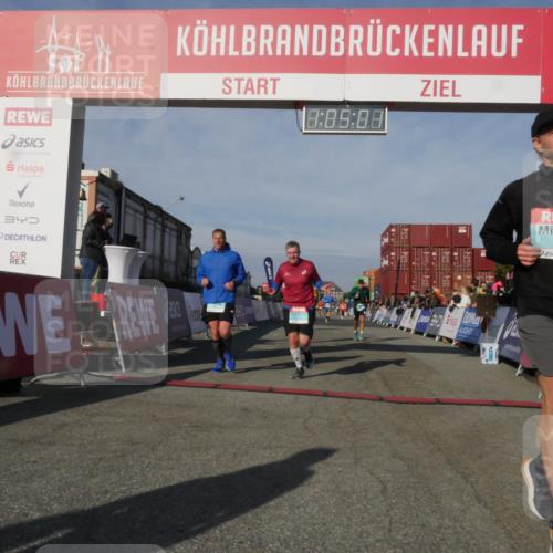 03.10.2025 - Köhlbrandbrückenlauf Matties Gatica Varas http://msf.ph/oto/9166889 03.10.2025 10:05:02 Ziel 1211, 1236, 1302, 1406, 1447, 1457, 2920, 3117, 3741, 3812 meine-sportfotos.de