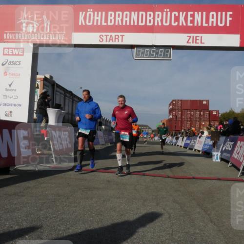 03.10.2025 - Köhlbrandbrückenlauf Matties Gatica Varas http://msf.ph/oto/9166892 03.10.2025 10:05:03 Ziel 1211, 1236, 1302, 1406, 1447, 1457, 1477, 2920, 3741, 3812 meine-sportfotos.de