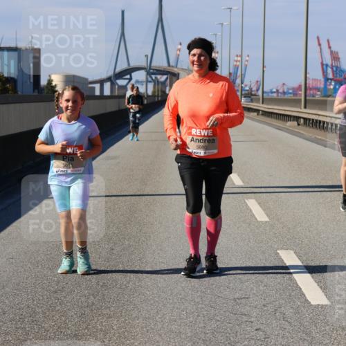 03.10.2025 - Köhlbrandbrückenlauf Strokosch-Dieckow http://msf.ph/oto/9166893 03.10.2025 13:23:05 Position 3 5611, 5860 meine-sportfotos.de