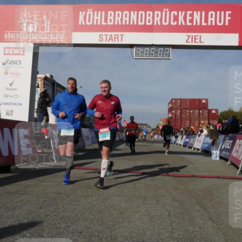 03.10.2025 - Köhlbrandbrückenlauf Matties Gatica Varas http://msf.ph/oto/9166894 03.10.2025 10:05:03 Ziel 1211, 1236, 1302, 1406, 1447, 1457, 1477, 2920, 3741, 3812 meine-sportfotos.de