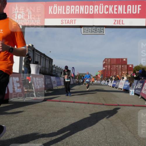 03.10.2025 - Köhlbrandbrückenlauf Matties Gatica Varas http://msf.ph/oto/9166909 03.10.2025 10:05:07 Ziel 1211, 1302, 1346, 1406, 1457, 1477, 1944, 2920, 3409, 3741 meine-sportfotos.de