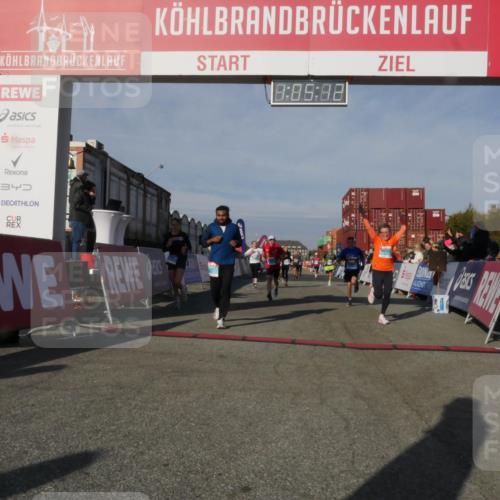 03.10.2025 - Köhlbrandbrückenlauf Matties Gatica Varas http://msf.ph/oto/9166932 03.10.2025 10:05:13 Ziel 1033, 1211, 1239, 1346, 1359, 1406, 1477, 1622, 1944, 2920, 3409, 3721, 3741 meine-sportfotos.de