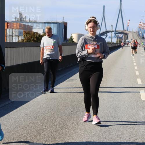 03.10.2025 - Köhlbrandbrückenlauf Strokosch-Dieckow http://msf.ph/oto/9166933 03.10.2025 13:23:21 Position 3 4980, 5581, 73 meine-sportfotos.de