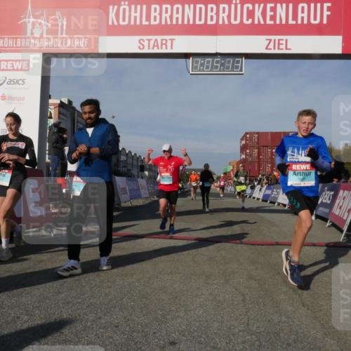 03.10.2025 - Köhlbrandbrückenlauf Matties Gatica Varas http://msf.ph/oto/9166939 03.10.2025 10:05:15 Ziel 1033, 1239, 1346, 1359, 1477, 1622, 1944, 3409, 3721 meine-sportfotos.de