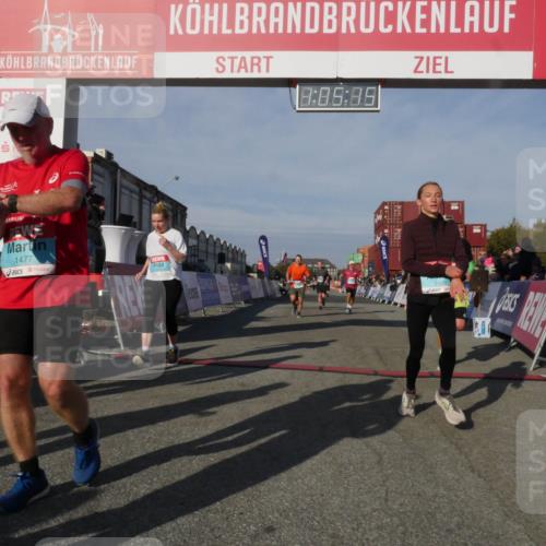 03.10.2025 - Köhlbrandbrückenlauf Matties Gatica Varas http://msf.ph/oto/9166945 03.10.2025 10:05:17 Ziel 1033, 1239, 1346, 1359, 1622, 1944, 2661, 3409, 3721 meine-sportfotos.de