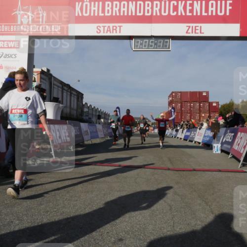 03.10.2025 - Köhlbrandbrückenlauf Matties Gatica Varas http://msf.ph/oto/9166950 03.10.2025 10:05:19 Ziel 1033, 1239, 1359, 1622, 2661, 3721 meine-sportfotos.de