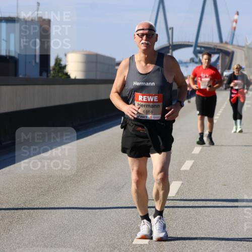 03.10.2025 - Köhlbrandbrückenlauf Strokosch-Dieckow http://msf.ph/oto/9166964 03.10.2025 13:23:42 Position 3 6164 meine-sportfotos.de