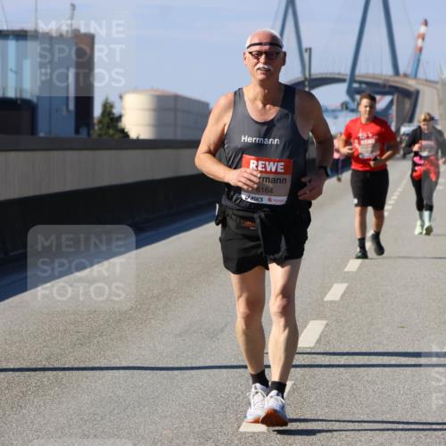03.10.2025 - Köhlbrandbrückenlauf Strokosch-Dieckow http://msf.ph/oto/9166966 03.10.2025 13:23:42 Position 3 6164 meine-sportfotos.de