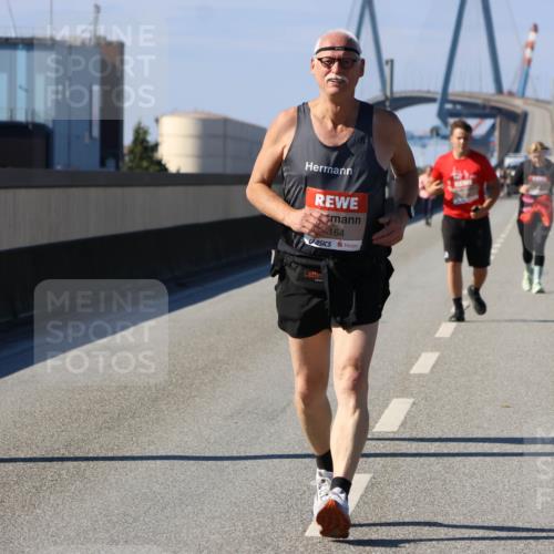 03.10.2025 - Köhlbrandbrückenlauf Strokosch-Dieckow http://msf.ph/oto/9166968 03.10.2025 13:23:42 Position 3 164 meine-sportfotos.de