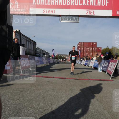 03.10.2025 - Köhlbrandbrückenlauf Matties Gatica Varas http://msf.ph/oto/9166970 03.10.2025 10:05:24 Ziel 1239, 2084, 2661, 3842 meine-sportfotos.de