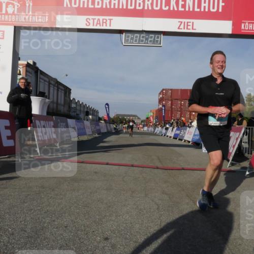 03.10.2025 - Köhlbrandbrückenlauf Matties Gatica Varas http://msf.ph/oto/9166975 03.10.2025 10:05:25 Ziel 2084, 2661, 3842 meine-sportfotos.de