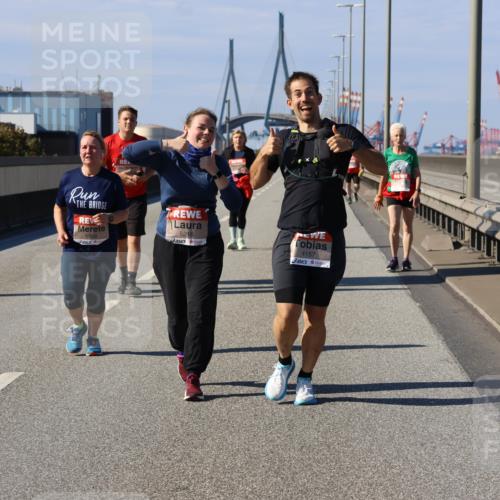 03.10.2025 - Köhlbrandbrückenlauf Strokosch-Dieckow http://msf.ph/oto/9166976 03.10.2025 13:23:51 Position 3 6558, 5216, 4157 meine-sportfotos.de