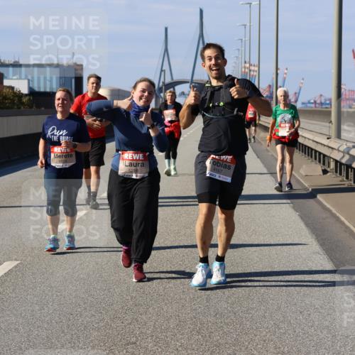 03.10.2025 - Köhlbrandbrückenlauf Strokosch-Dieckow http://msf.ph/oto/9166979 03.10.2025 13:23:51 Position 3 6558, 5216, 4157 meine-sportfotos.de