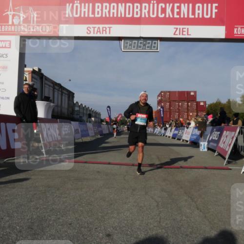 03.10.2025 - Köhlbrandbrückenlauf Matties Gatica Varas http://msf.ph/oto/9166991 03.10.2025 10:05:30 Ziel 1385, 2084, 3679, 3842 meine-sportfotos.de